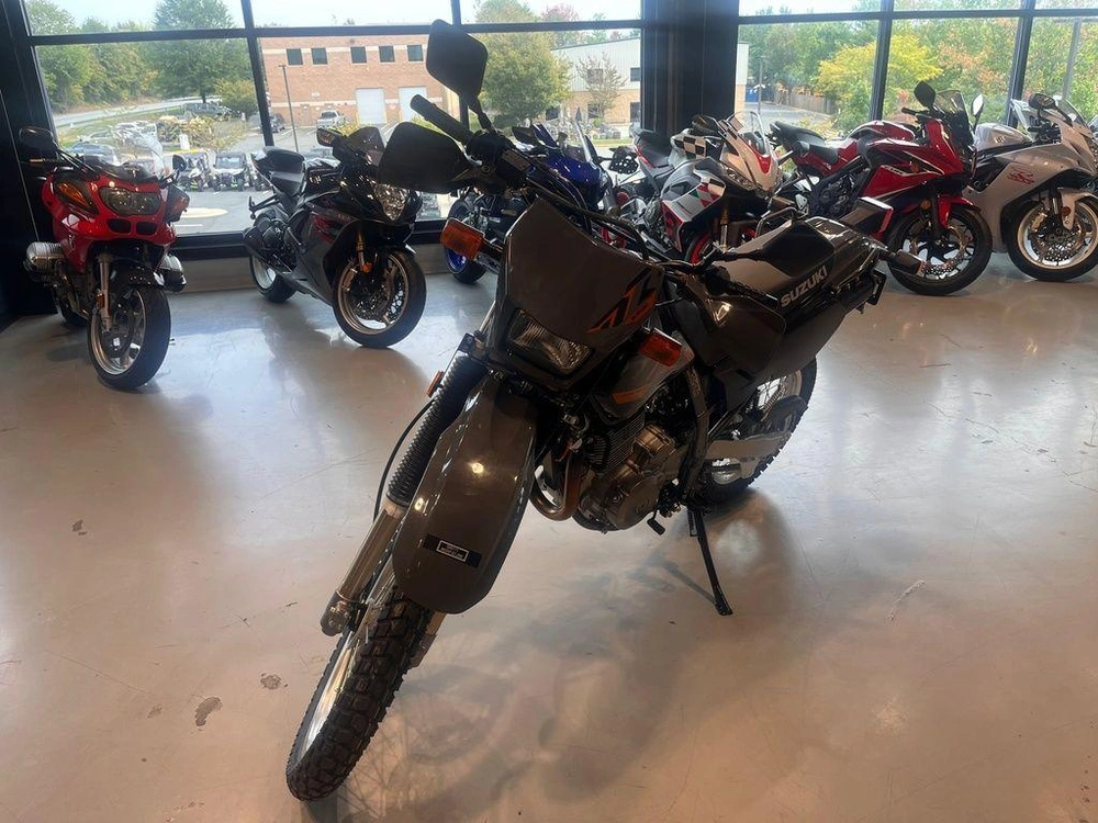 2026 Suzuki Dr650s alt