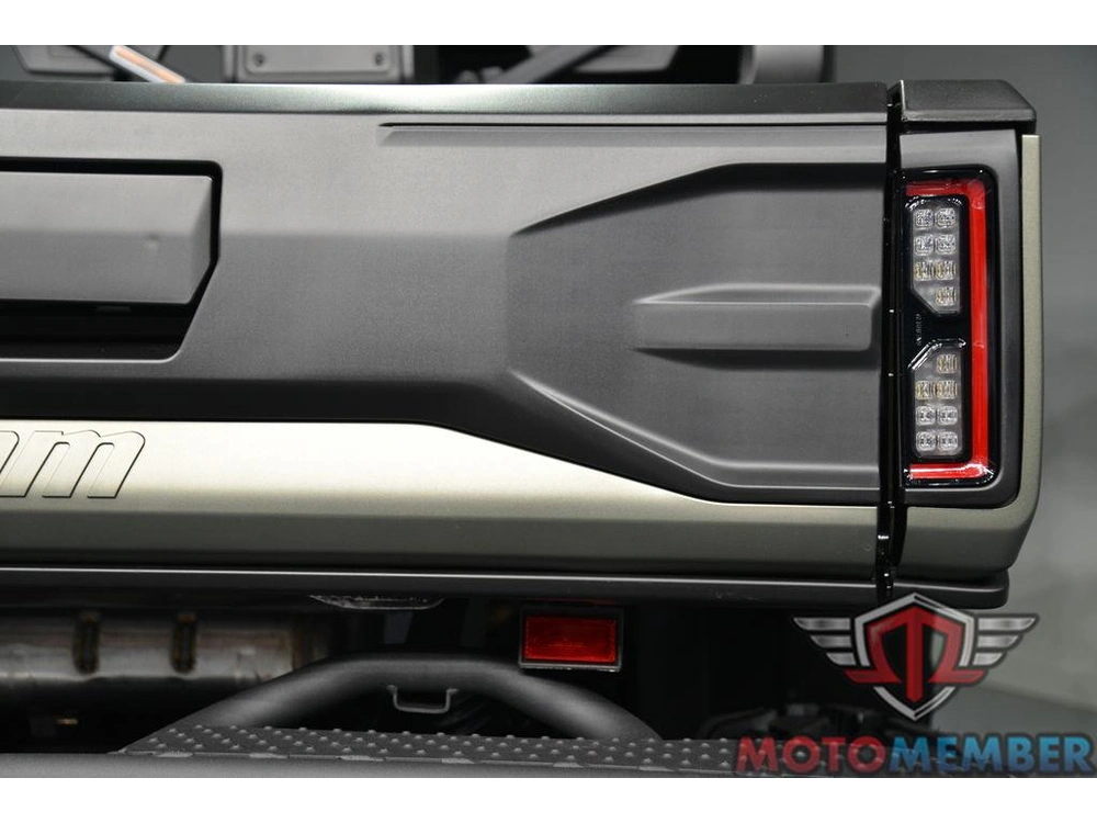 2026 Can-am Defender Max X Mr Hd11 With Half-doors alt