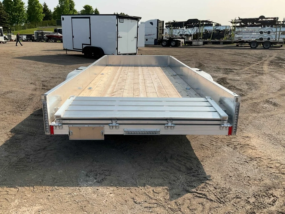 2026 Stronghaul 82x18 3.5 Ton Aluminum Landscape alt