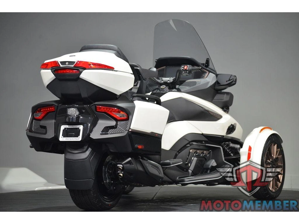 2025 Can-am Spyder Rt Sea-to-sky alt