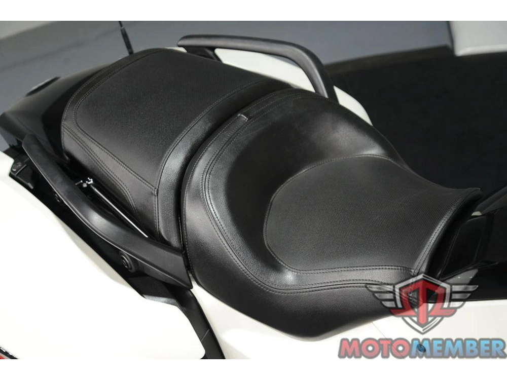 2023 Can-am Spyder F3-t Rotax 1330 Ace alt