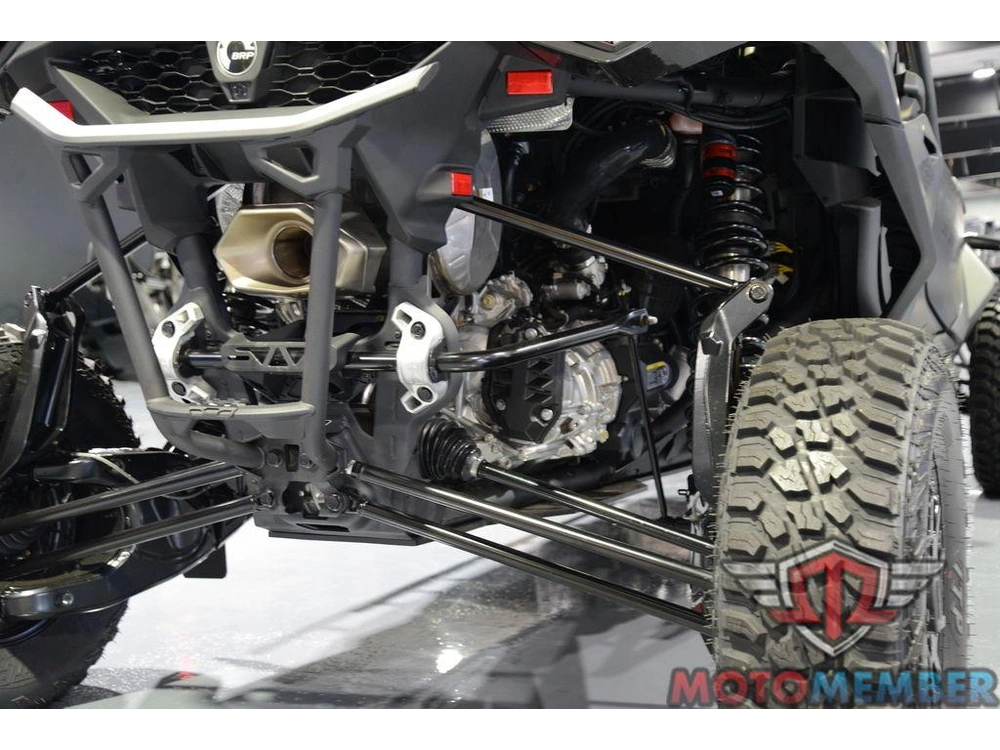 2025 Can-am Maverick R Max X Rs alt