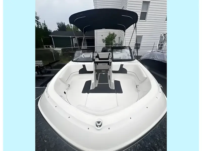 Bayliner VR05 + 150hp EFI 4S Mercury & Trailer 2022