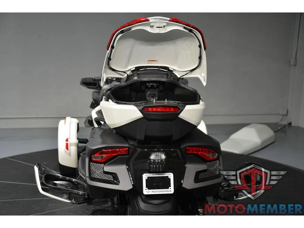 2025 Can-am Spyder Rt Sea-to-sky alt
