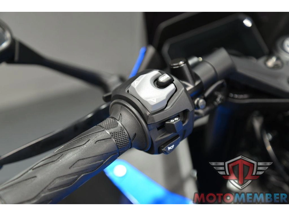 2024 Suzuki Gsx-8r alt