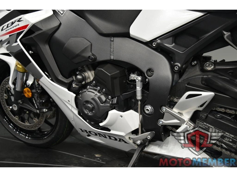 2026 Honda Cbr1000rr alt