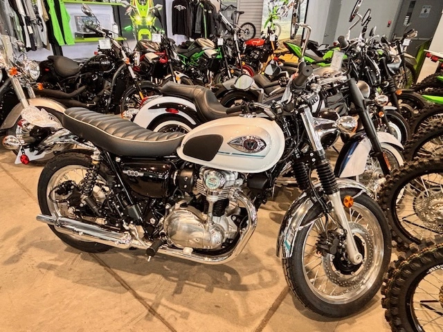 Kawasaki W800 W 800 Retro Classique W800 2026 alt