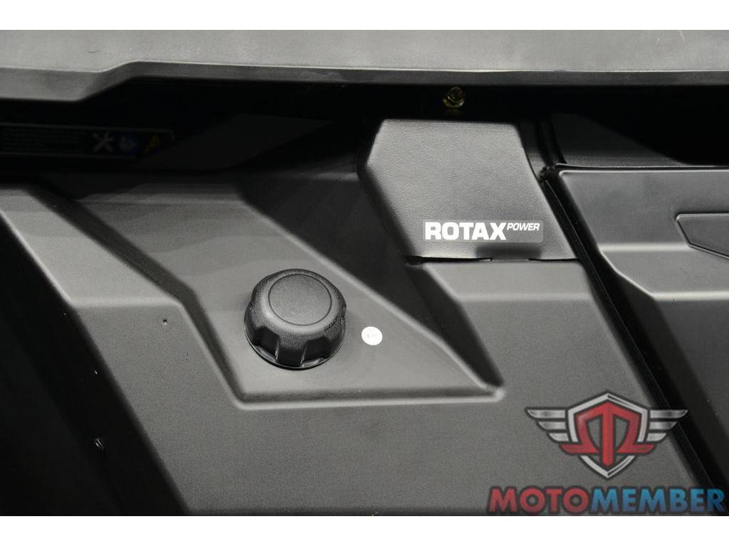 2025 Can-Am Defender PRO Limited HD10 for Sale