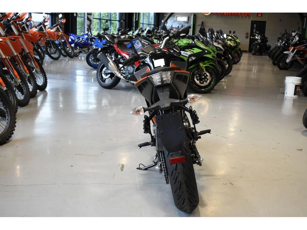 2023 Ktm 200 Duke alt