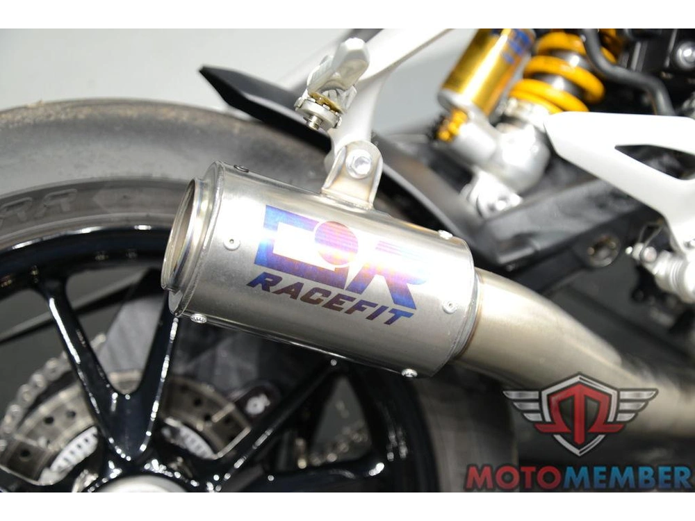 2022 Triumph Speed Triple 1200 Rs Matte Silver Ice alt