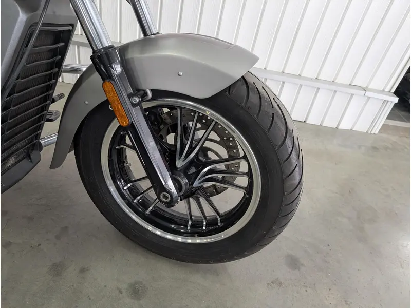2017 Indian Motorcycle SCOUT 1200 thumbnail 4