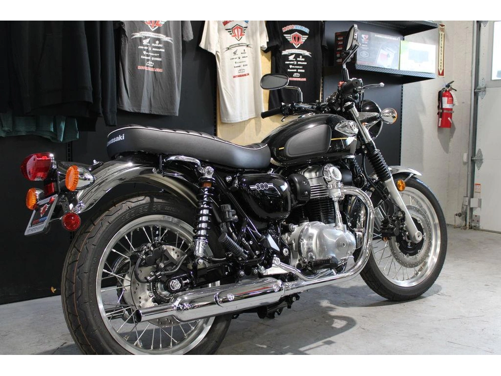 2025 Kawasaki W800 Abs alt