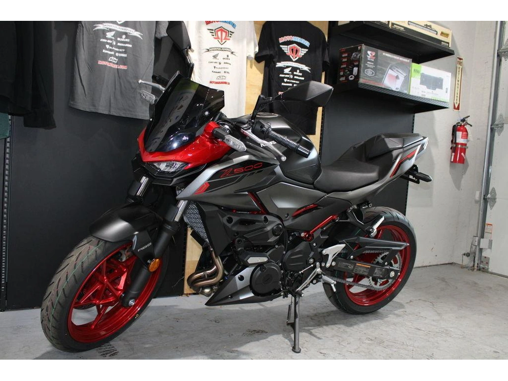 2025 Kawasaki Z500 Se Abs alt