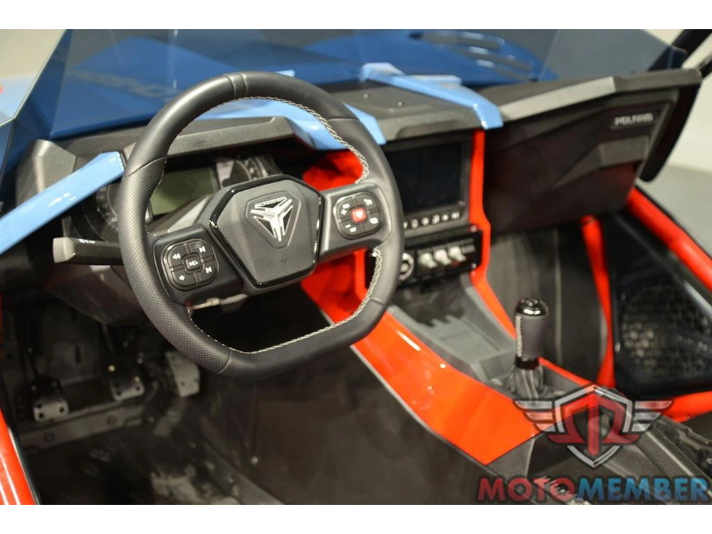 2025 Slingshot Slingshot® R Royal Red Blue alt