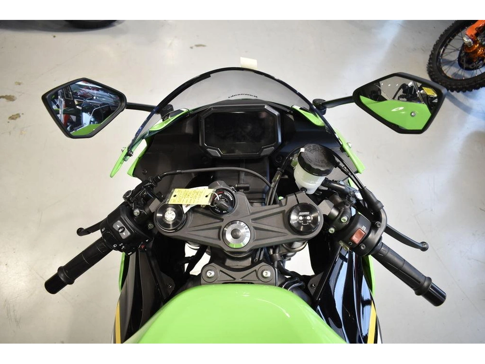 2025 Kawasaki Ninja® Zx™-6r Abs Krt Edition alt