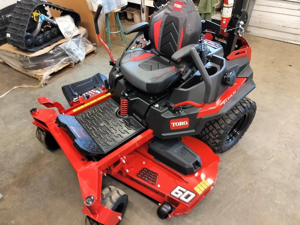 2026 Toro 76609 60" Residential Zero-turn alt