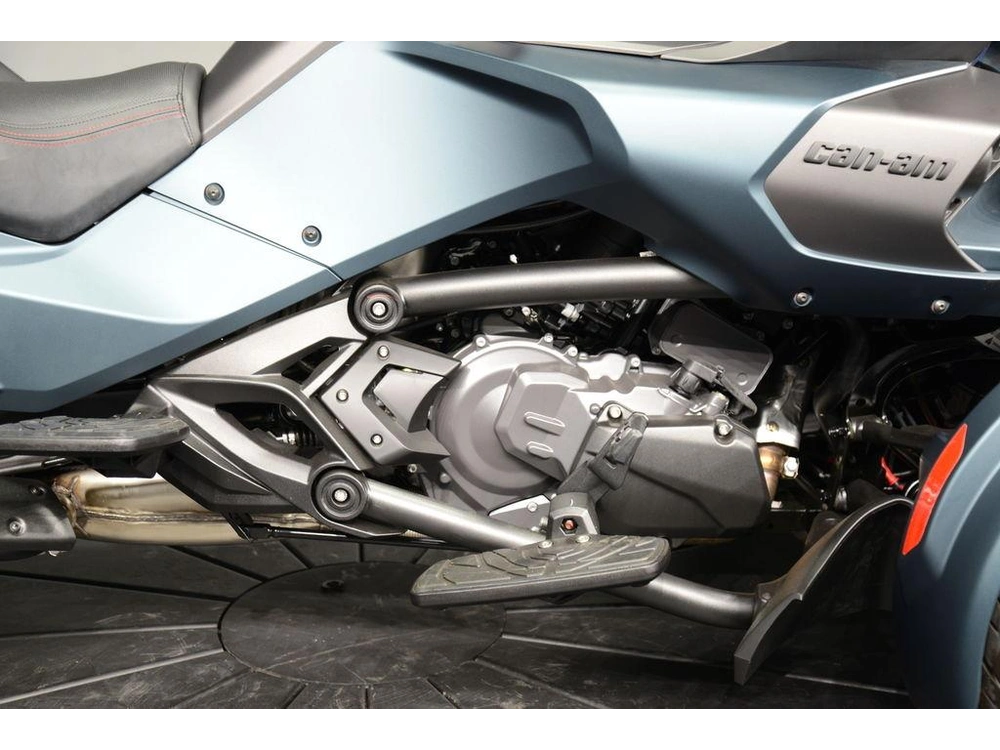 2026 Can-am Spyder Rt Limited Dark alt