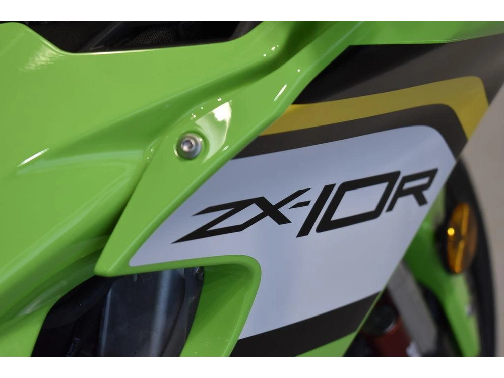 2025 Kawasaki Ninja® Zx™-10r Krt Edition alt