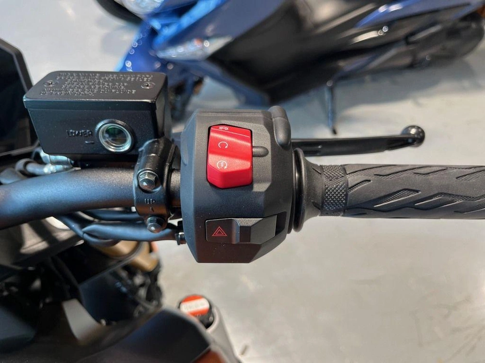 2026 Suzuki Gsx-8t alt