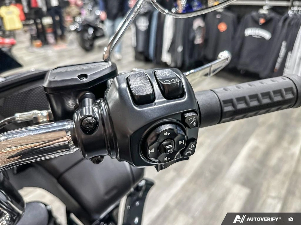 2026 Harley-davidson Road Glide alt