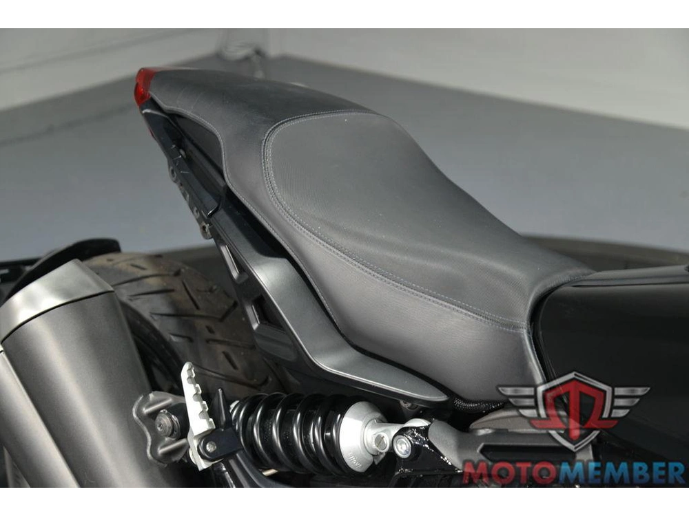 2019 Indian Motorcycle Ftr™ 1200 Thunder Black alt