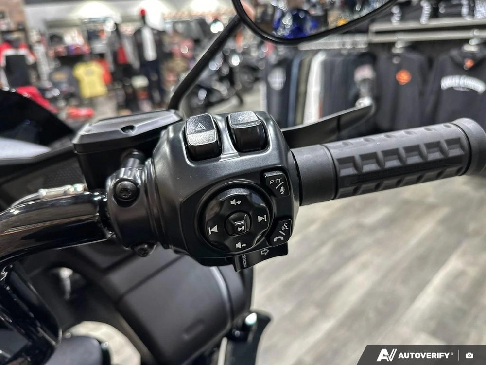 2026 Harley-davidson Road Glide alt