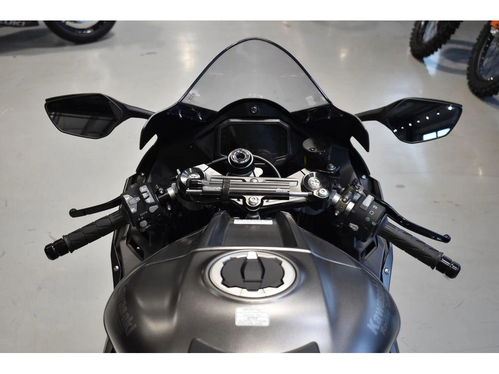 2025 Kawasaki Ninja® Zx™-10rr Abs alt