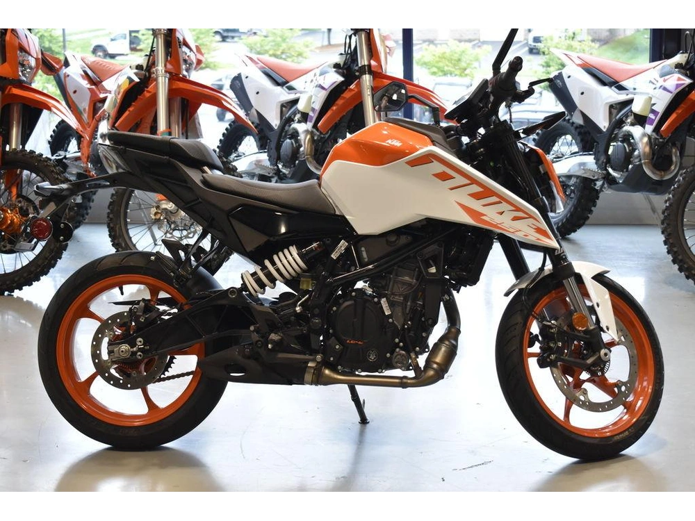 2024 Ktm 250 Duke alt