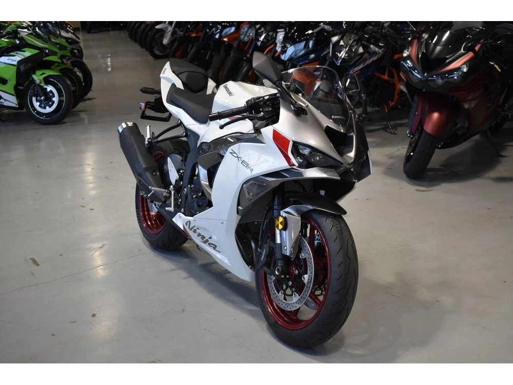 2025 Kawasaki Ninja® Zx™-6r alt