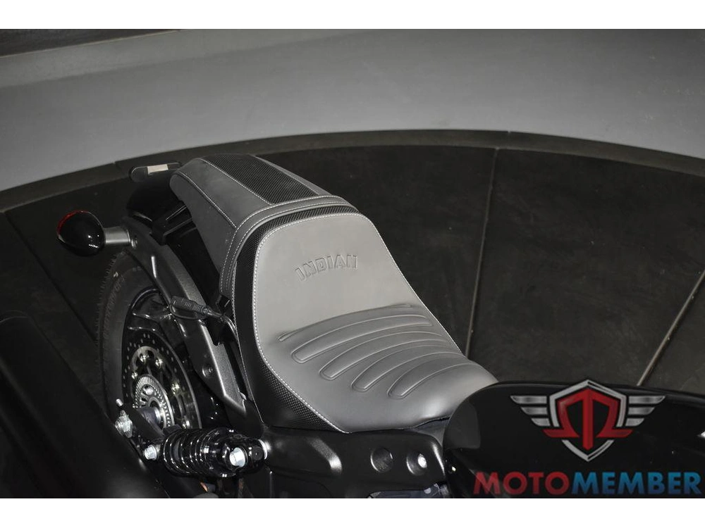 2023 Indian Motorcycle Scout® Bobber Black Metallic alt