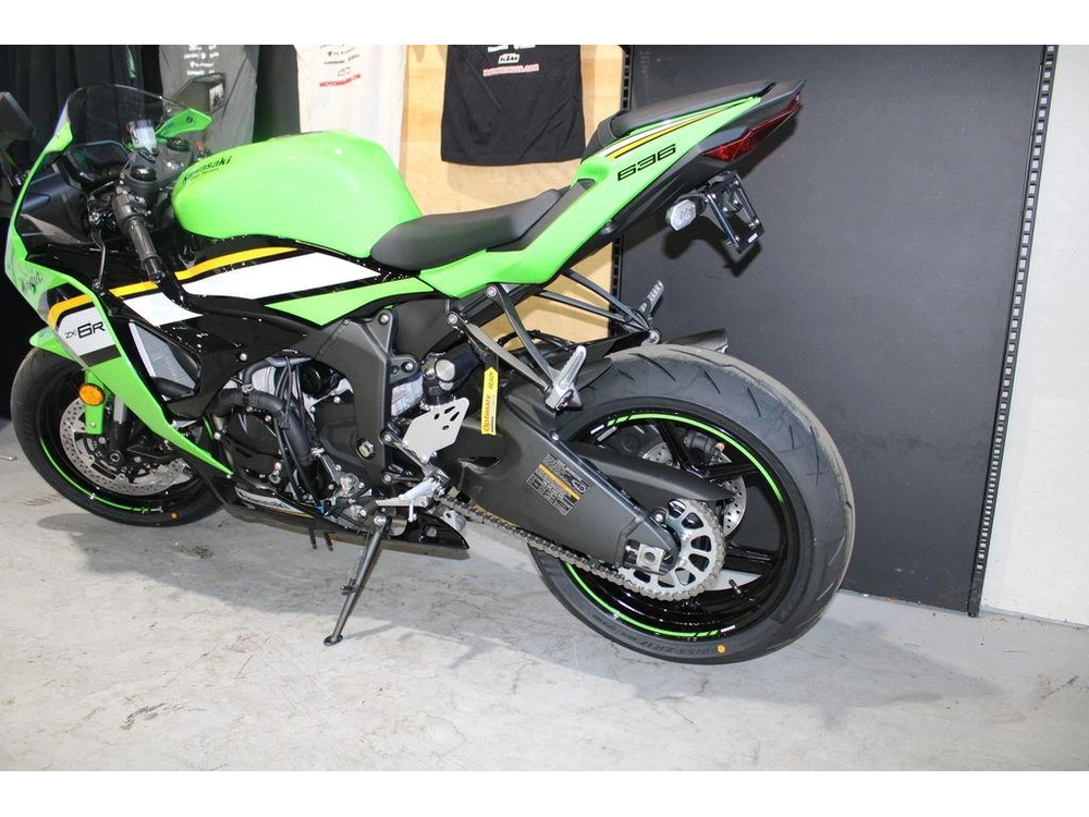 2025 Kawasaki Ninja® Zx™-6r Krt Edition alt