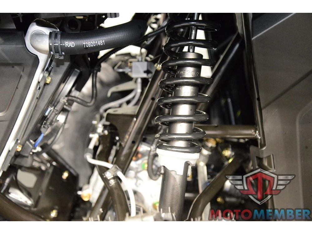 2026 Can-am Outlander 700 Granite Grey alt