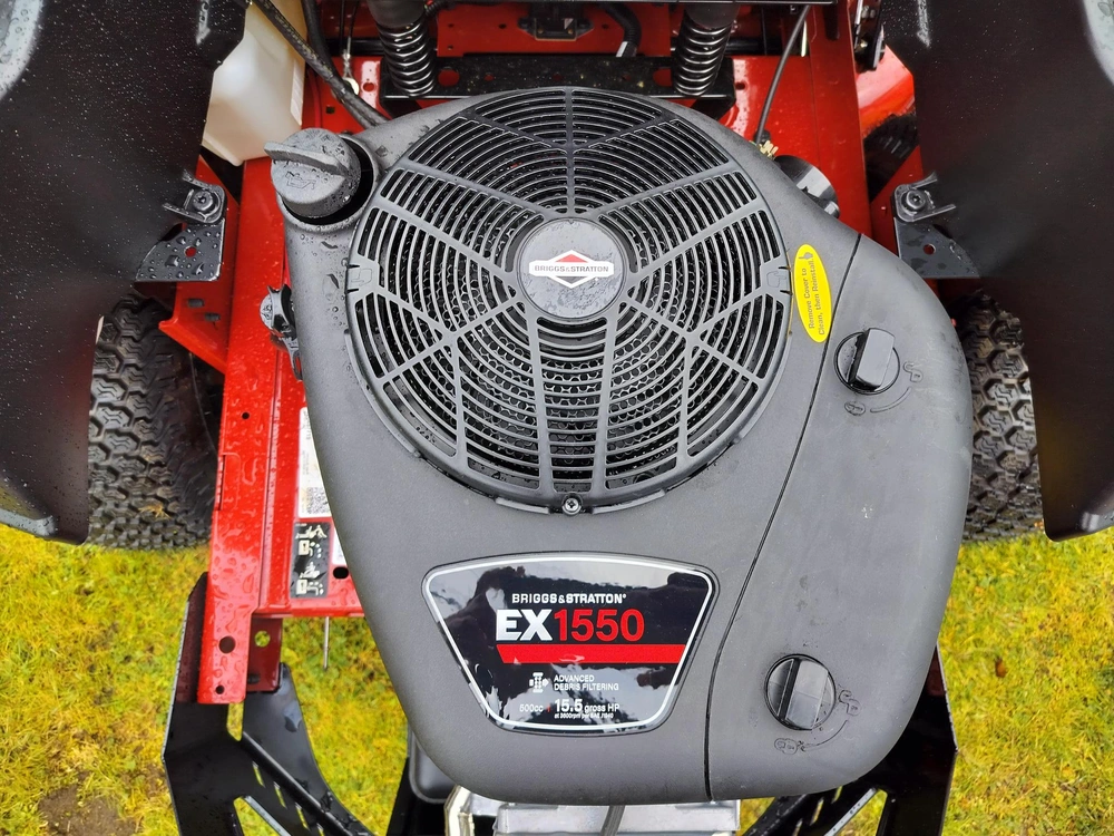 2026 Toro 75748 42" Residential Zero-turn alt