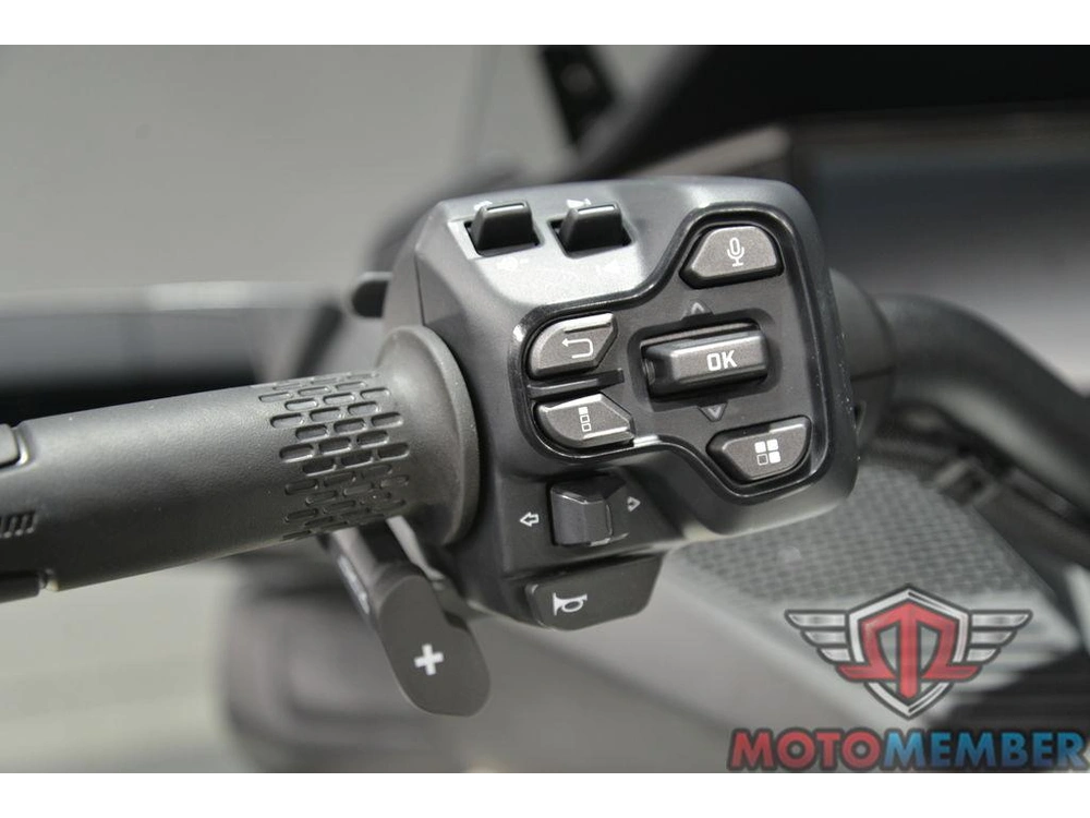 2026 Can-am Spyder Rt alt