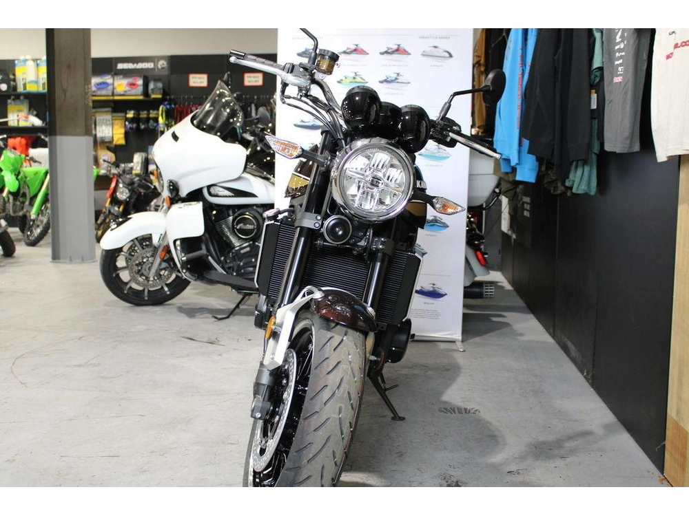 2025 Kawasaki Z900rs Abs alt