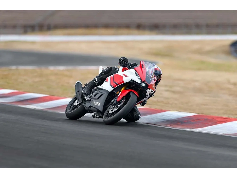 2026 Yamaha Yzf-r3 Mint Green - Now In Stock! - All In Price $7999 Plus Tax And Licensing - Financing Available Starting At 2.99% alt