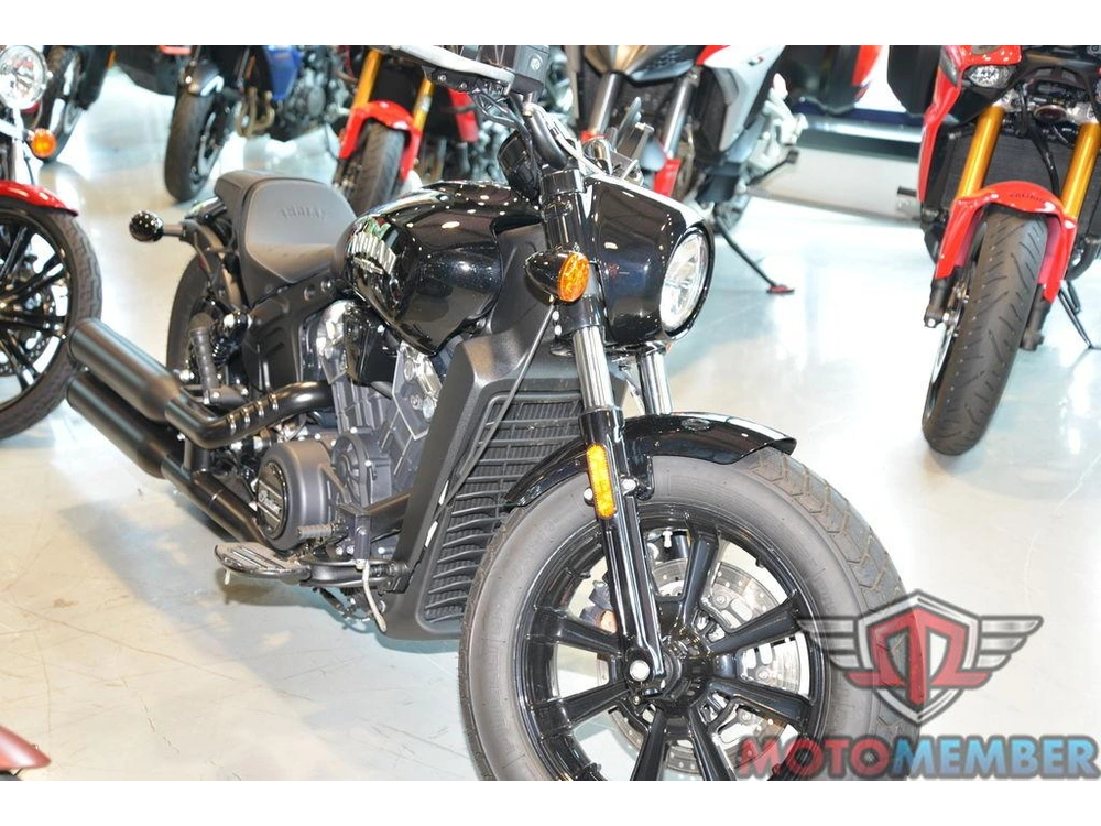 2023 Indian Motorcycle Scout® Bobber Black Metallic alt