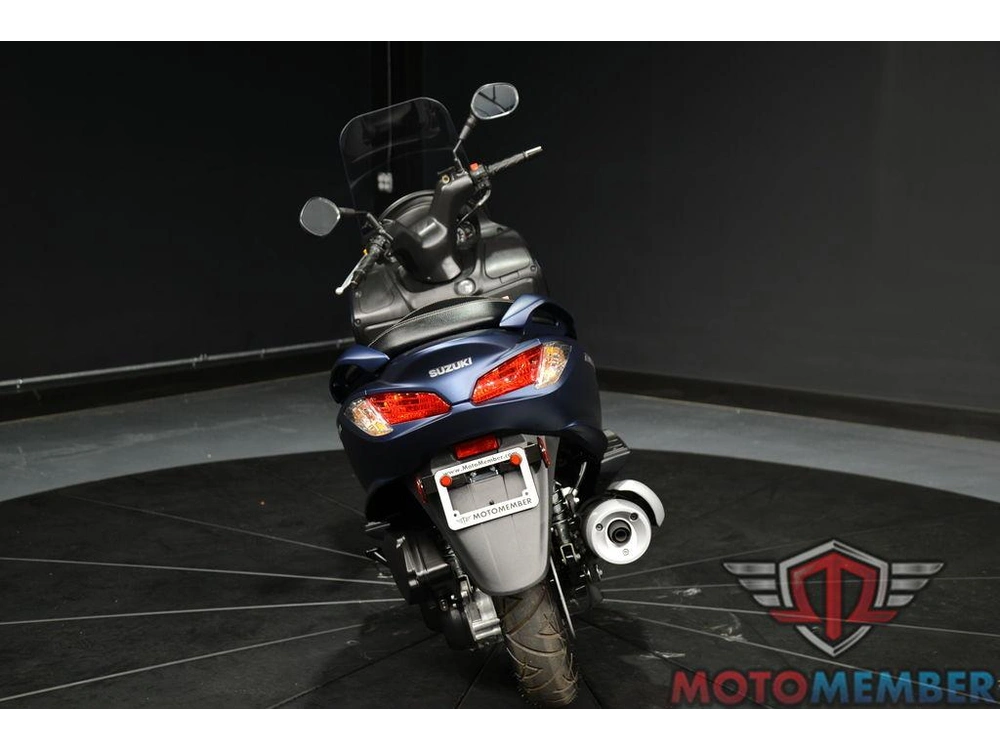 2022 Suzuki Burgman 200 alt