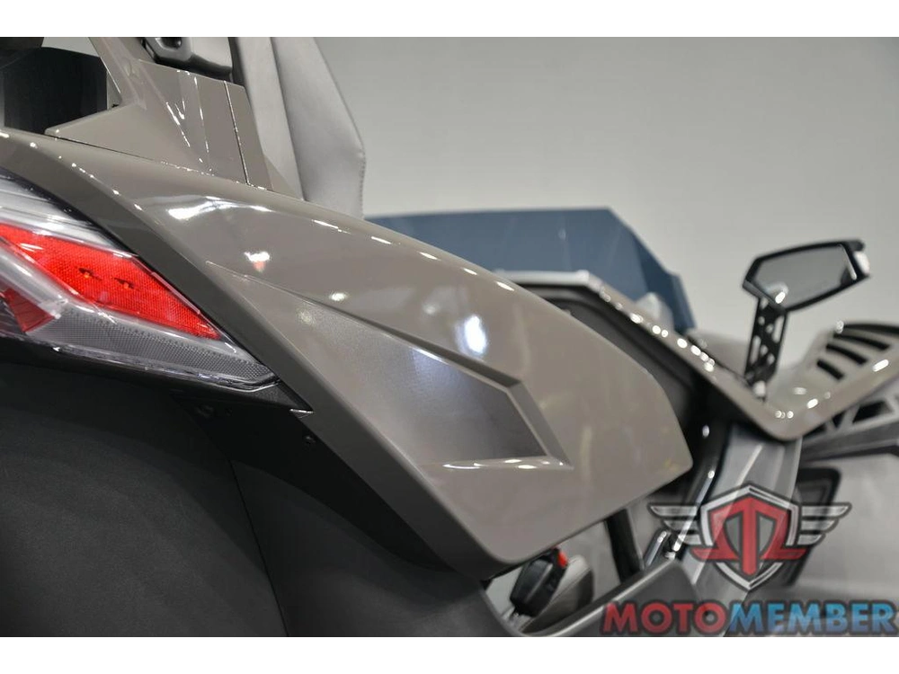 2025 Slingshot Slingshot® R alt