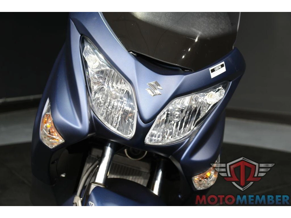 2022 Suzuki Burgman 200 alt