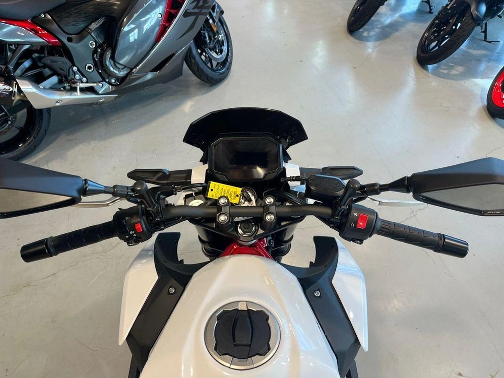 2026 Kawasaki Z500 Se Abs alt