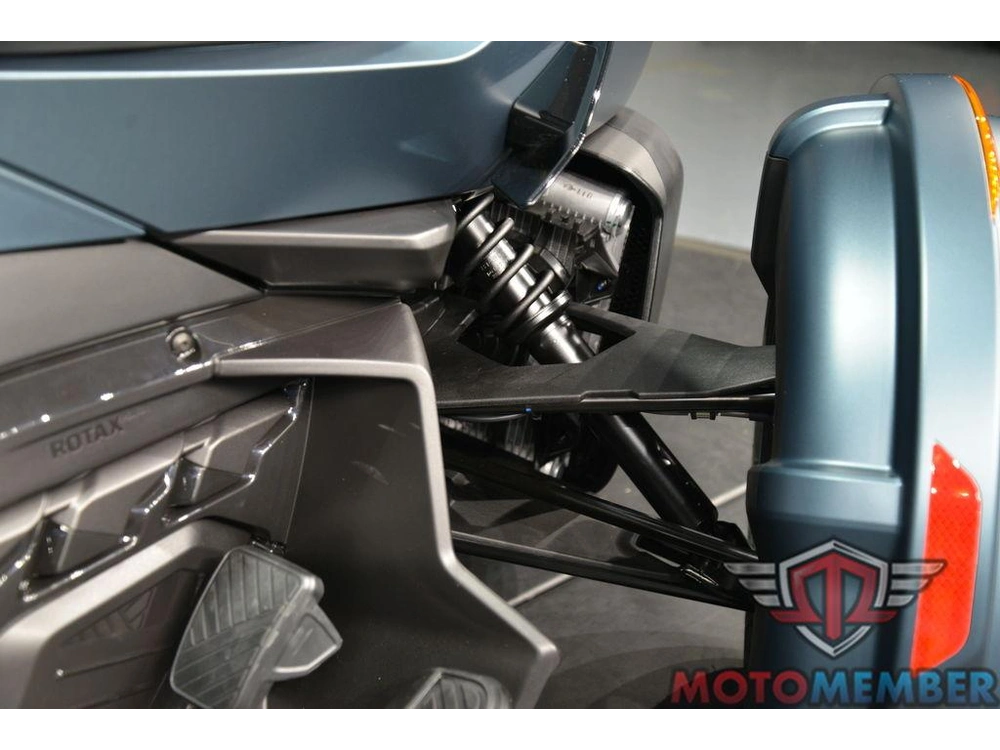 2026 Can-am Spyder Rt alt