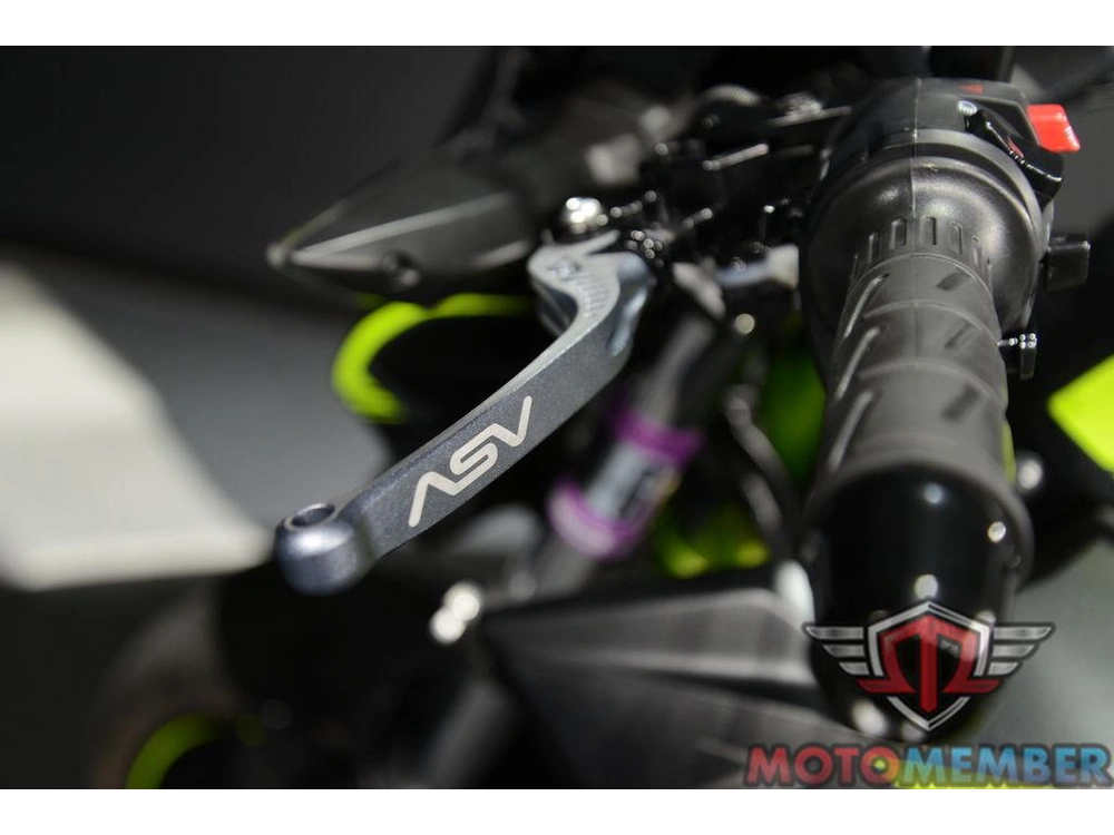 2022 Kawasaki Z650 alt