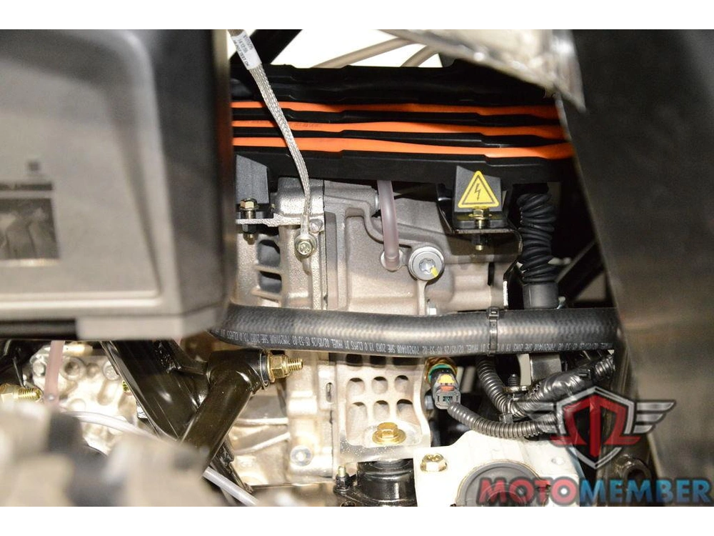 2026 Can-am Outlander Electric Max alt