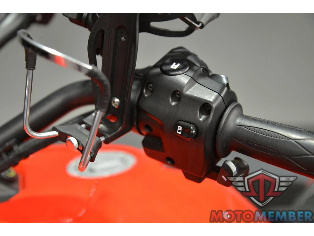 2022 Can-am Spyder F3 Limited Chrome Wheels alt