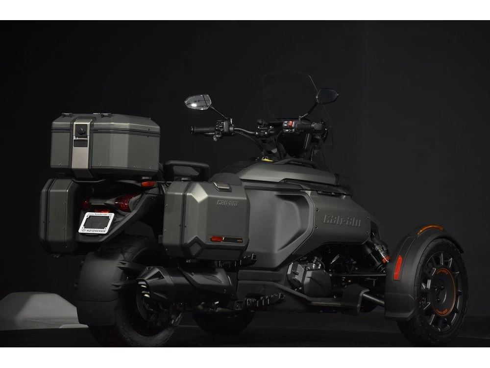 2025 Can-am Canyon Redrock alt