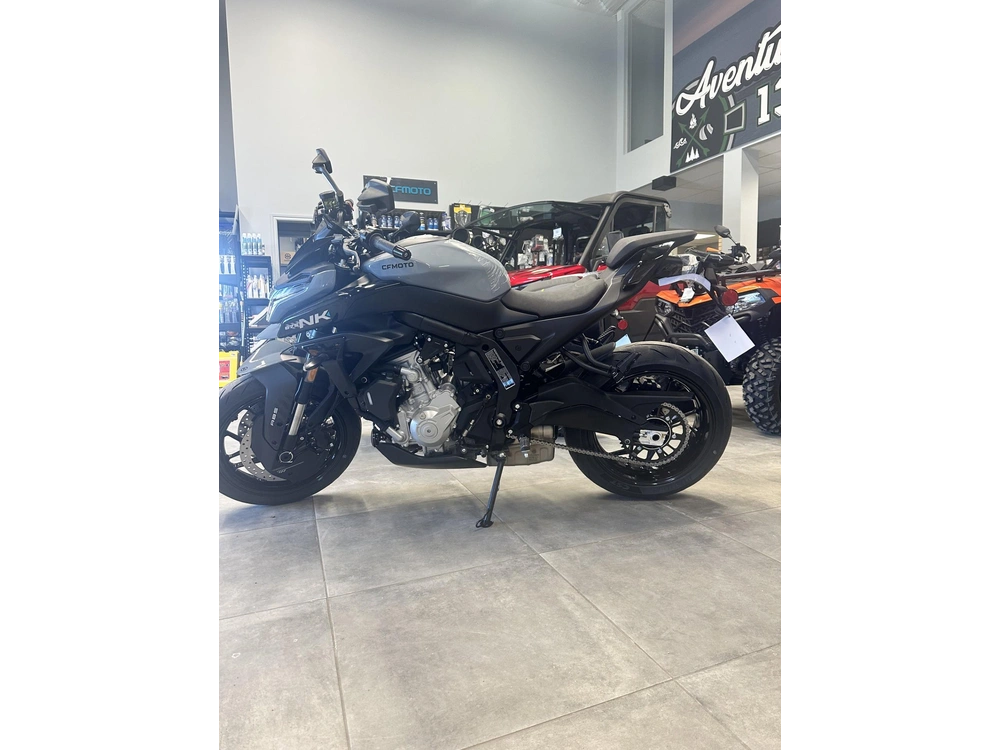 2026 Cfmoto Nk675 alt