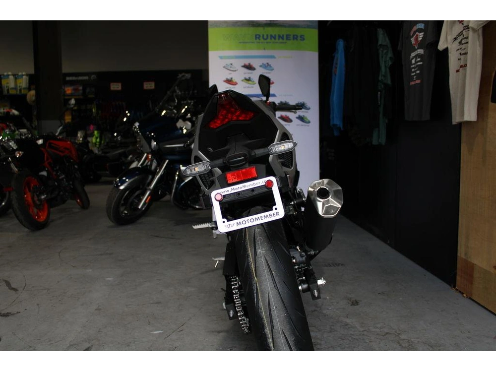 2024 Kawasaki Ninja® 7 Hybrid Abs alt
