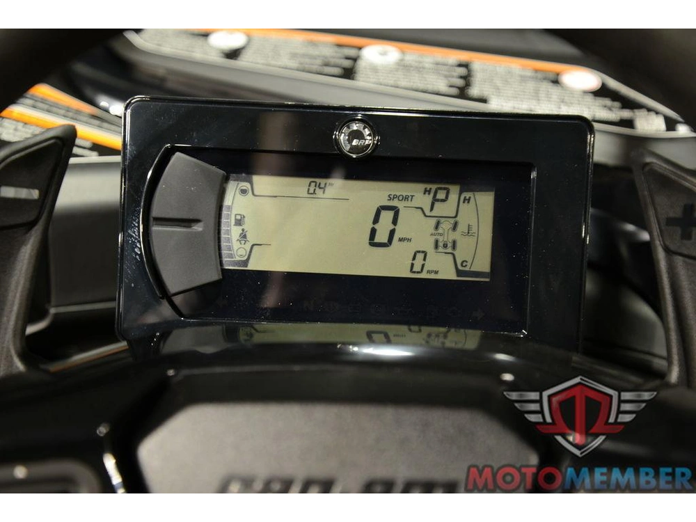 2026 Can-am Maverick R X Rc alt