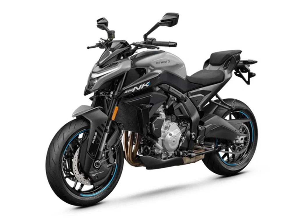 2026 Cfmoto 675nk alt